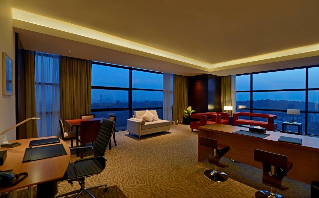 Radisson Blu Chattogram Bay View Chittagong Exterior photo