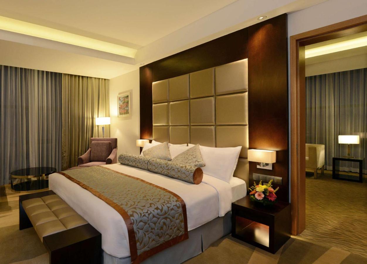 Radisson Blu Chattogram Bay View Chittagong Exterior photo